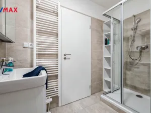 Pronájem bytu 1+kk, Praha - Dolní Počernice, Černodolská, 39 m2