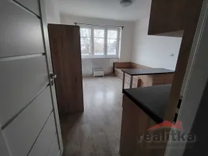 Pronájem bytu 1+kk, Opava - Komárov, Podvihovská, 25 m2
