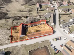 Prodej zemědělské usedlosti, Lišov - Horní Slověnice, 900 m2