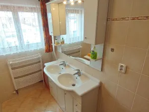 Pronájem rodinného domu, Praha - Hostavice, Nežárská, 95 m2