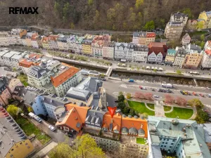 Prodej obchodního prostoru, Karlovy Vary, Divadelní náměstí, 52 m2