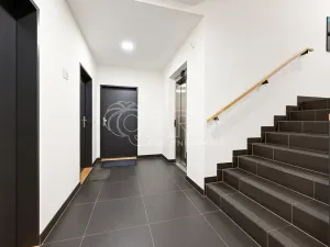 Pronájem bytu 2+kk, Praha - Podolí, Sinkulova, 47 m2