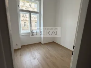 Pronájem bytu 2+kk, Praha - Smíchov, Kmochova, 45 m2