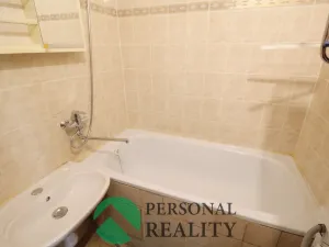 Pronájem bytu 2+1, Karlovy Vary, Hybešova, 56 m2