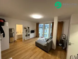 Pronájem bytu 2+kk, Praha - Michle, Pod Stárkou, 40 m2