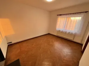 Pronájem bytu 2+1, Turnov, U Lomu, 36 m2