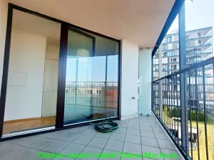 Pronájem bytu 1+kk, Praha - Žižkov, Ke kapslovně, 38 m2