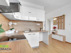 Pronájem bytu 1+1, Uherské Hradiště, náměstí Republiky, 33 m2