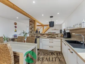 Prodej rodinného domu, Kněževes, Libušina, 180 m2