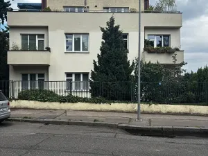 Pronájem bytu 1+kk, Praha - Střešovice, náměstí Před bateriemi, 17 m2