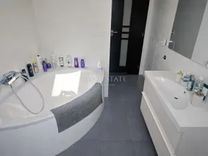 Prodej bytu 4+kk, Chodov, Bezručova, 107 m2