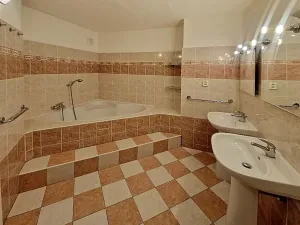 Pronájem bytu 3+1, Praha - Břevnov, Sartoriova, 123 m2