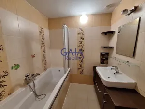 Prodej bytu 3+kk, Kostelec na Hané, Sídliště Sport, 75 m2