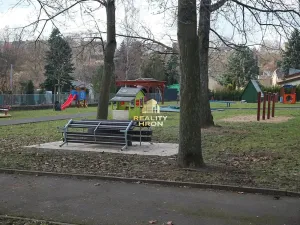 Prodej bytu 3+1, Dubí, Tovární, 81 m2