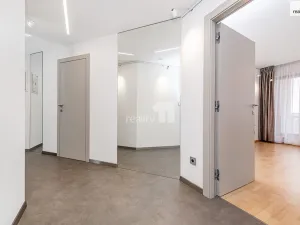 Pronájem bytu 2+kk, Praha - Vršovice, Smolenská, 78 m2