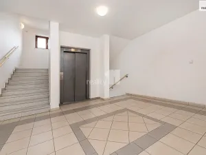Pronájem bytu 2+kk, Praha - Vršovice, Smolenská, 78 m2
