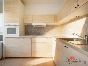 Pronájem bytu 1+1, Praha - Hlubočepy, Lamačova, 32 m2