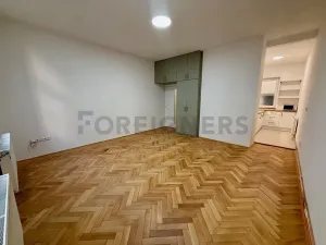Pronájem bytu 1+kk, Hradec Králové, Velké náměstí, 40 m2