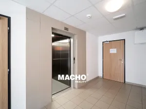 Pronájem bytu 1+kk, Hostivice, Ovesná, 36 m2