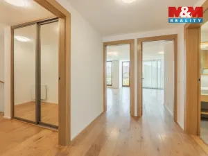 Prodej rodinného domu, Praha - Libuš, V Hrobech, 279 m2