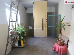 Prodej bytu 2+1, Karlovy Vary, nábřeží Jana Palacha, 63 m2