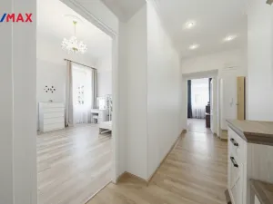 Prodej bytu 2+1, Karlovy Vary, Koptova, 78 m2