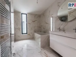 Prodej vily, Praha - Klánovice, U trativodu, 146 m2