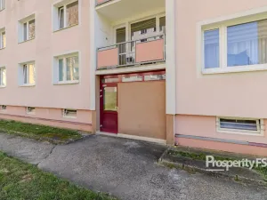 Pronájem bytu 1+1, Ústí nad Labem - Neštěmice, Hluboká, 37 m2