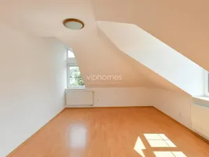 Pronájem vily, Praha - Stodůlky, Ke Koh-i-nooru, 300 m2