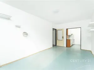 Prodej bytu 2+kk, Praha, Tatarkova, 42 m2