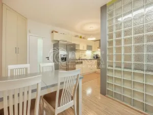 Pronájem bytu 2+1, Praha - Strašnice, Strančická, 49 m2