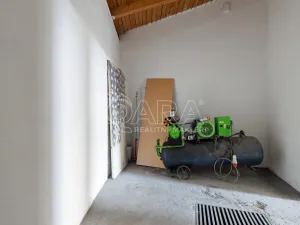 Pronájem výrobních prostor, Nový Jičín, Riegrova, 2293 m2