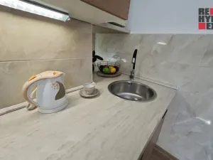 Pronájem bytu 1+kk, Liberec - Liberec V-Kristiánov, Stavbařů, 28 m2