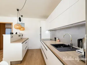 Pronájem bytu 3+kk, Praha - Chodov, Květnového vítězství, 66 m2
