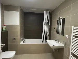 Pronájem bytu 2+kk, Pardubice - Zelené Předměstí, Bratranců Veverkových, 57 m2