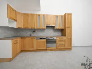 Pronájem bytu 1+kk, Pardubice - Zelené Předměstí, nábřeží Závodu míru, 50 m2