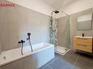 Pronájem bytu 2+kk, Police nad Metují, Masarykovo náměstí, 47 m2