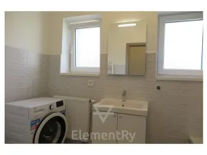 Pronájem bytu 1+1, Hradec Králové, V Lipkách, 32 m2