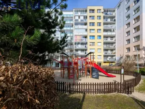 Pronájem bytu 3+kk, Praha, Flöglova, 72 m2