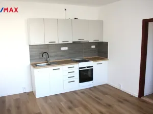 Pronájem bytu 2+kk, Písek, Vinařického, 43 m2