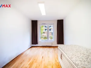 Pronájem bytu 3+kk, Praha - Vysočany, Pechmanových, 86 m2