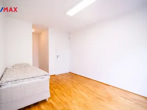 Pronájem bytu 3+kk, Praha - Vysočany, Pechmanových, 86 m2