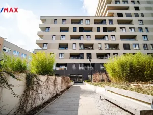 Pronájem bytu 3+kk, Praha - Vysočany, Pechmanových, 86 m2