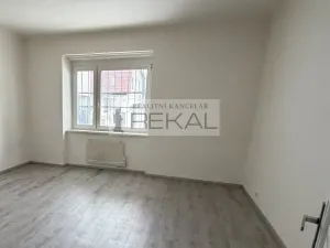 Pronájem bytu 2+kk, Praha - Strašnice, Dubečská, 44 m2