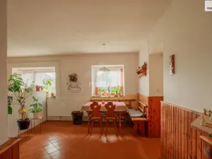 Prodej rodinného domu, Žebrák, Pražská, 220 m2