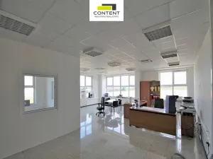 Pronájem skladu, Plzeň - Skvrňany, Ke Karlovu, 7632 m2