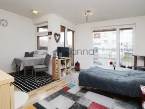 Prodej bytu 1+kk, Praha, Jindřicha Bubeníčka, 32 m2