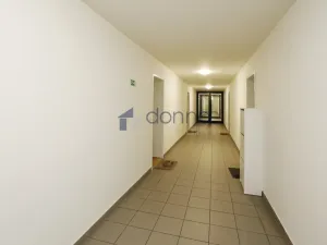 Prodej bytu 1+kk, Praha, Jindřicha Bubeníčka, 32 m2