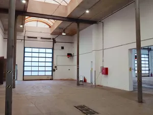 Pronájem výrobních prostor, Lišov, Hůrecká, 1109 m2