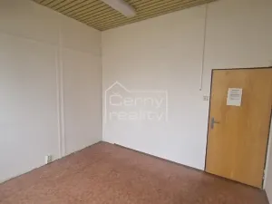 Pronájem kanceláře, Pardubice, Mezi Mosty, 65 m2